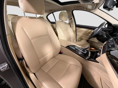 Used 2013 BMW 528i Sedan image 28