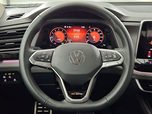 New 2026 Volkswagen Atlas Peak Edition AWD/4WD image 24