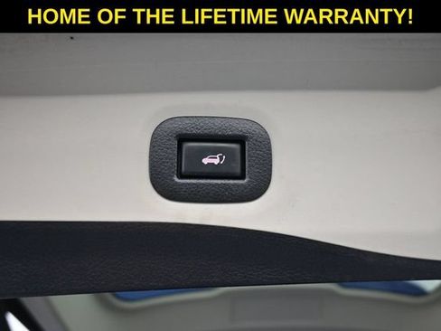 Used 2018 Nissan Rogue SV AWD/4WD image 37
