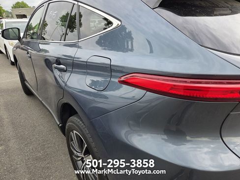 Used 2022 Toyota Venza LE AWD/4WD image 7