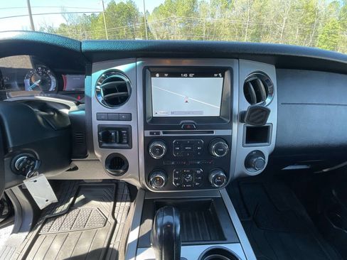 Used 2017 Ford Expedition EL XLT w/ Equipment Group 202A image 24