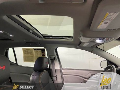 Used 2023 GMC Acadia AT4 w/ Technology Package AWD/4WD image 32