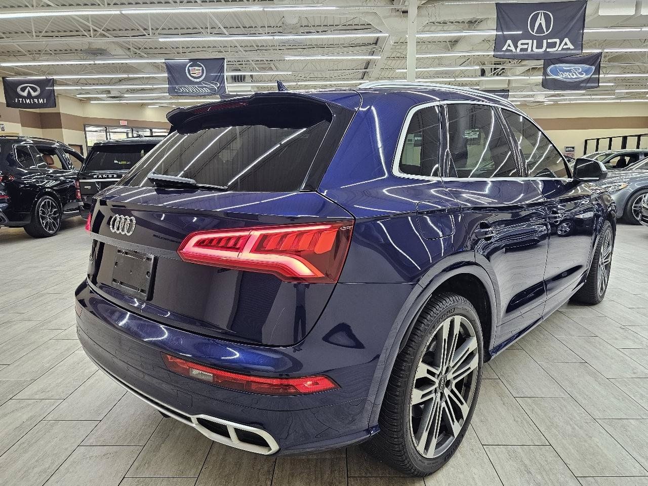 Used 2018 Audi SQ5 Premium Plus w/ S Sport Package AWD/4WD image 6