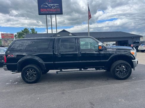 Used 2016 Ford F250 XLT w/ XLT Premium Package AWD/4WD image 4