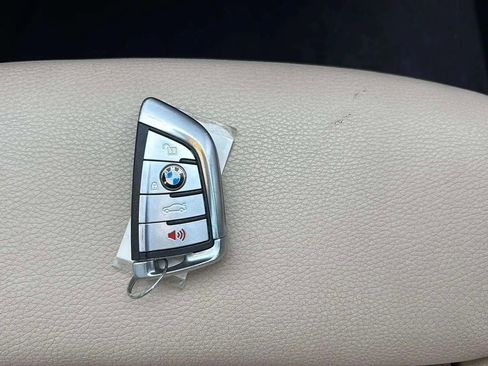 Used 2019 BMW 530i w/ Convenience Package image 58