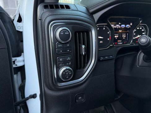 Used 2020 GMC Sierra 2500 Denali w/ Denali Ultimate Package AWD/4WD image 41