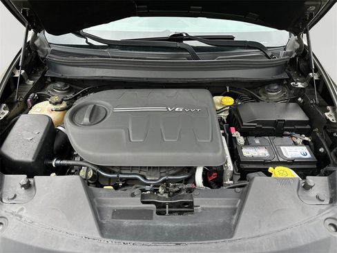 Used 2015 Jeep Cherokee Trailhawk w/ Leather Interior Group image 9