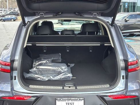 New 2026 Genesis GV70 2.5T Select image 18