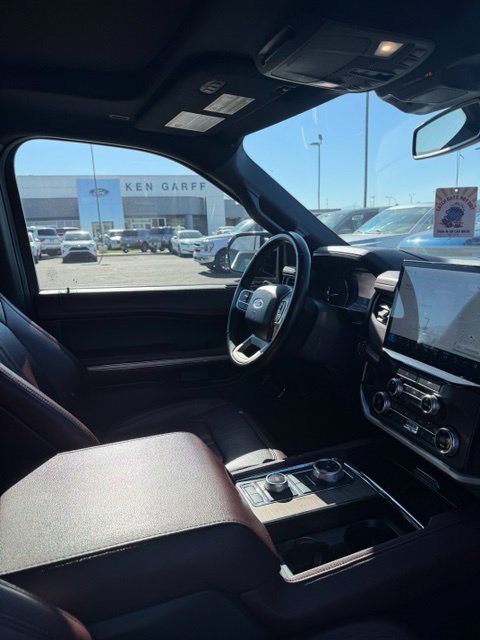 Used 2022 Ford Expedition Limited AWD/4WD image 15