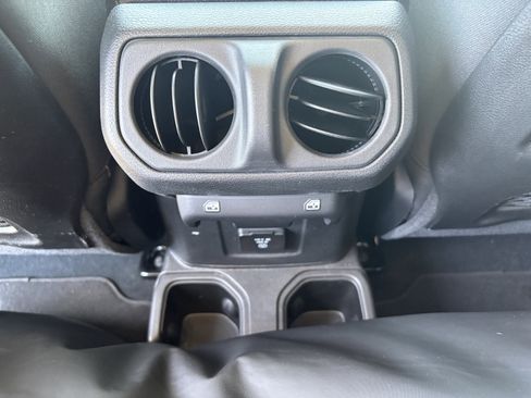 Used 2024 Jeep Gladiator Mojave image 22