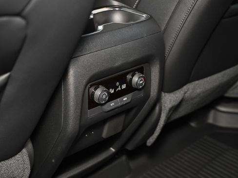 New 2026 Chevrolet Traverse LT w/ Driver Confidence Package FWD image 36