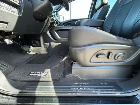 Used 2021 Nissan Titan PRO-4X w/ Pro-4x Convenience Package image 30