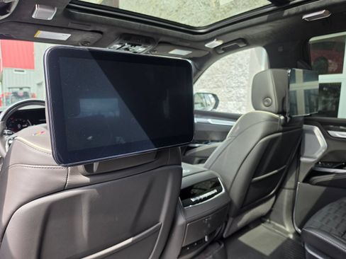 Used 2026 Cadillac Escalade V w/ LPO, Floor Liner Package AWD/4WD image 9