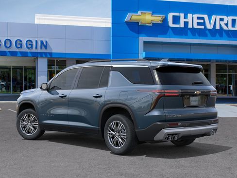 New 2026 Chevrolet Traverse LT w/ Driver Confidence Package image 3
