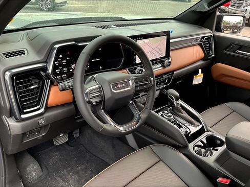 New 2026 GMC Canyon AT4 w/ AT4 Premium Package image 6