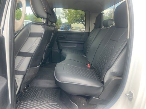 Used 2017 RAM 2500 Tradesman w/ Chrome Appearance Group AWD/4WD image 9