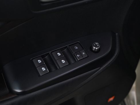 Used 2014 Toyota Highlander Limited image 23