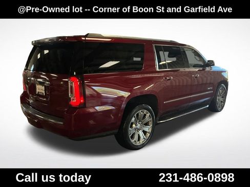 Used 2016 GMC Yukon XL Denali w/ Open Road Package AWD/4WD image 5