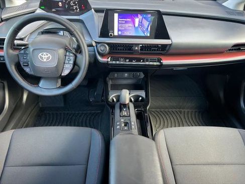 Certified 2024 Toyota Prius Prime SE image 3