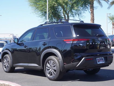 New 2025 Nissan Pathfinder SV image 3