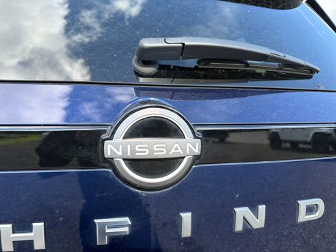 Used 2025 Nissan Pathfinder SV AWD/4WD image 20