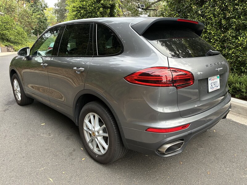 Used 2017 Porsche Cayenne AWD/4WD image 24