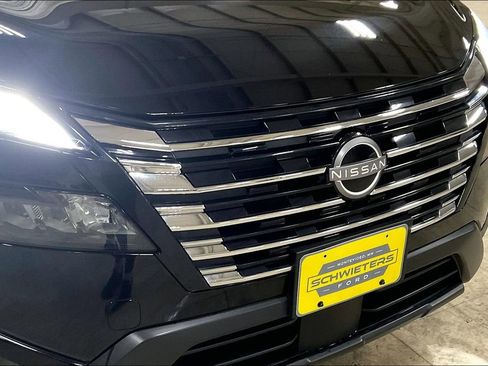 Used 2024 Nissan Rogue SV image 28