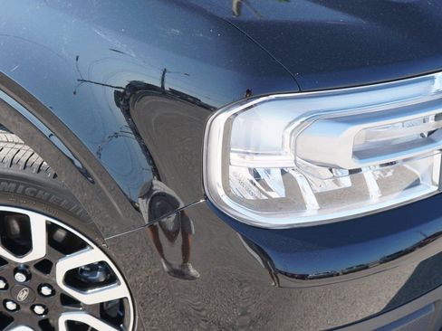 Used 2022 Ford Maverick Lariat w/ Lariat Luxury Package AWD/4WD image 3