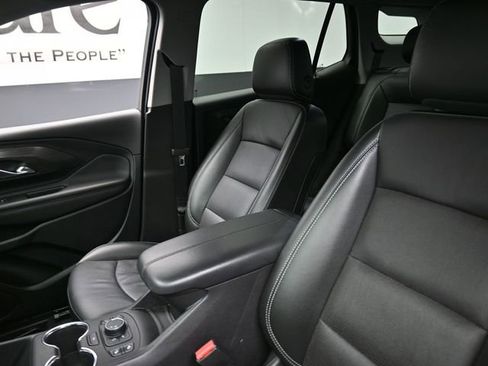 Used 2022 GMC Terrain SLT w/ Infotainment Package II image 16