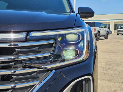 Used 2025 Volkswagen Atlas SE image 10