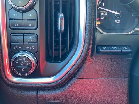 Used 2021 GMC Sierra 1500 AT4 w/ AT4 Premium Package image 17