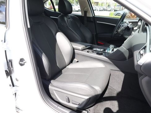 Used 2026 Genesis G70 2.5T RWD image 19