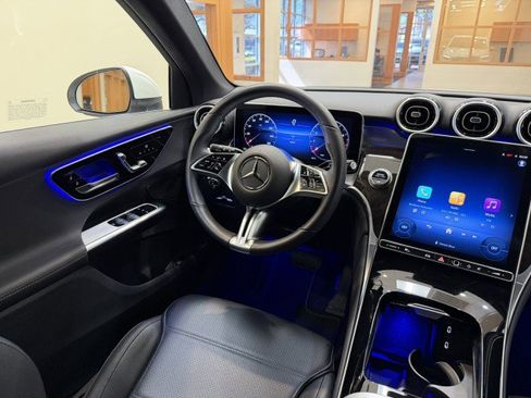 Certified 2025 Mercedes-Benz GLC 300 image 7