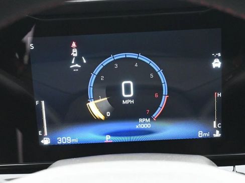 New 2026 Chevrolet Trax RS w/ Sunroof Package FWD image 21