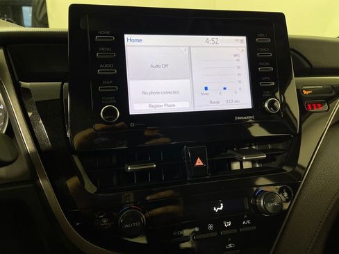 Certified 2022 Toyota Camry LE image 20