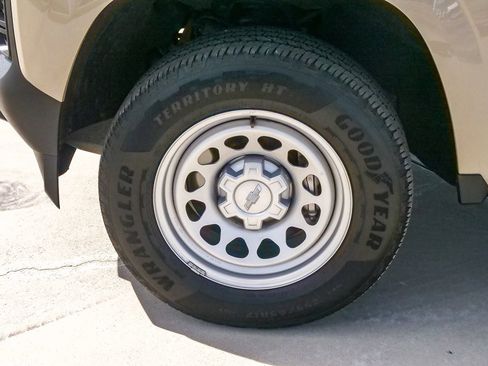 Used 2023 Chevrolet Colorado W/T image 6