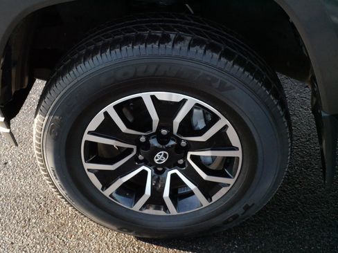 Certified 2022 Toyota Tacoma TRD Sport image 15