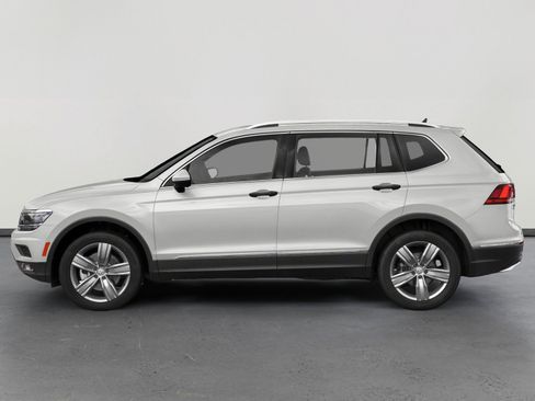 Used 2018 Volkswagen Tiguan SEL w/ 3rd Row Seat Package image 3