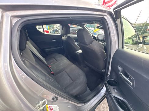 Used 2019 Toyota C-HR LE image 16