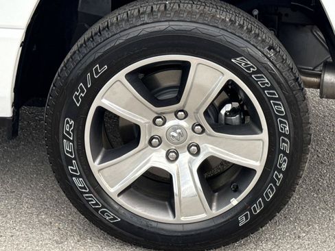 Used 2026 RAM 1500 Express AWD/4WD image 9