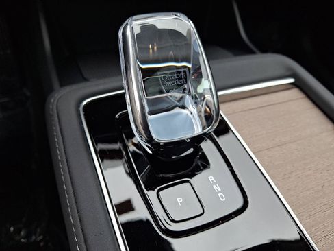 Certified 2026 Volvo XC90 B6 Plus AWD/4WD image 15