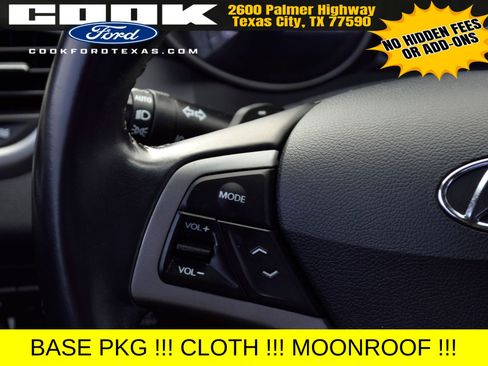 Used 2015 Hyundai Veloster w/ Option Group 03 FWD image 9