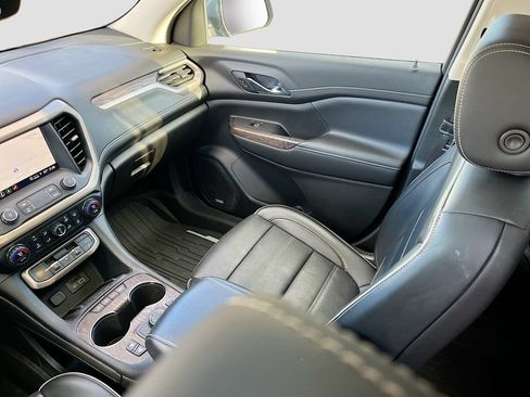 Used 2021 GMC Acadia Denali w/ Denali Ultimate Package AWD/4WD image 23