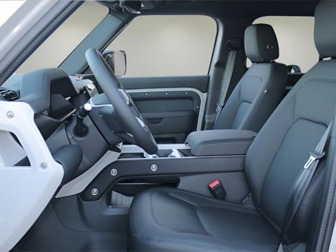 New 2026 Land Rover Defender 110 X-Dynamic SE image 9