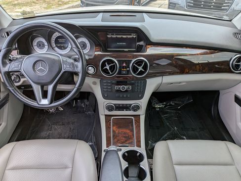 Used 2013 Mercedes-Benz GLK 350 4MATIC image 17