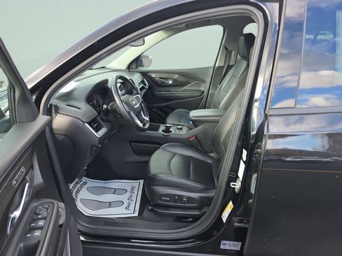 Used 2024 GMC Terrain SLT image 13