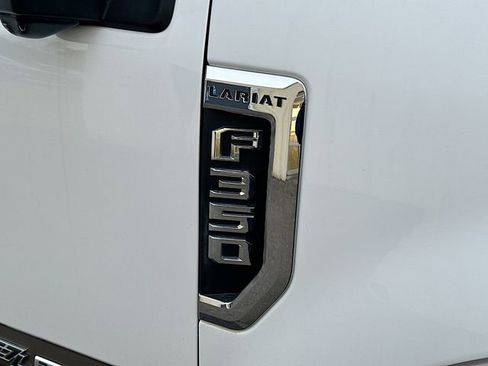 Certified 2022 Ford F350 Lariat w/ Lariat Ultimate Package image 11