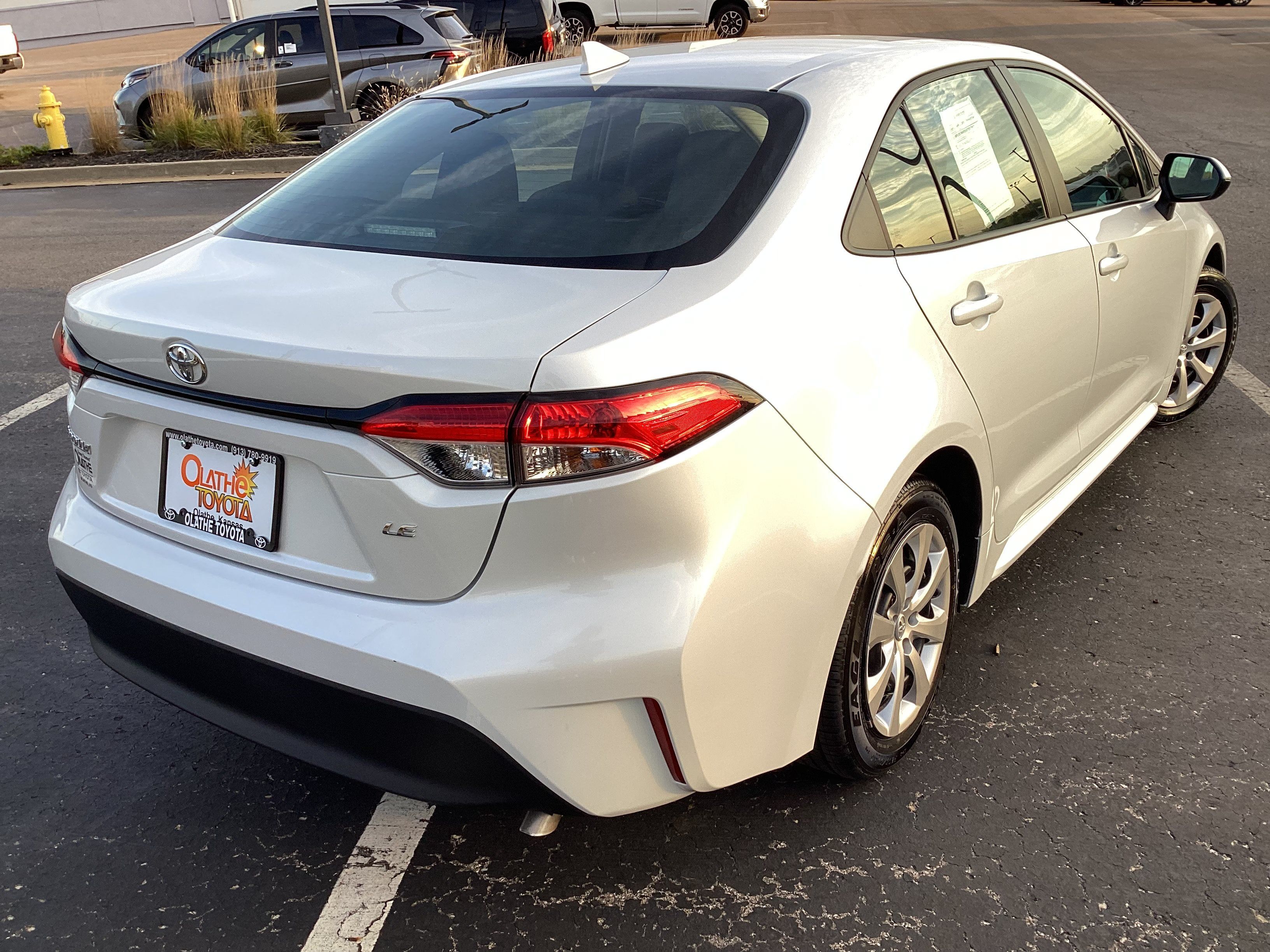 Certified 2025 Toyota Corolla LE FWD image 3
