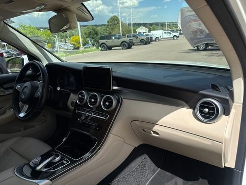 Used 2016 Mercedes-Benz GLC 300 4MATIC image 30