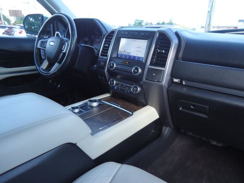 Used 2020 Ford Expedition Max Platinum AWD/4WD image 29